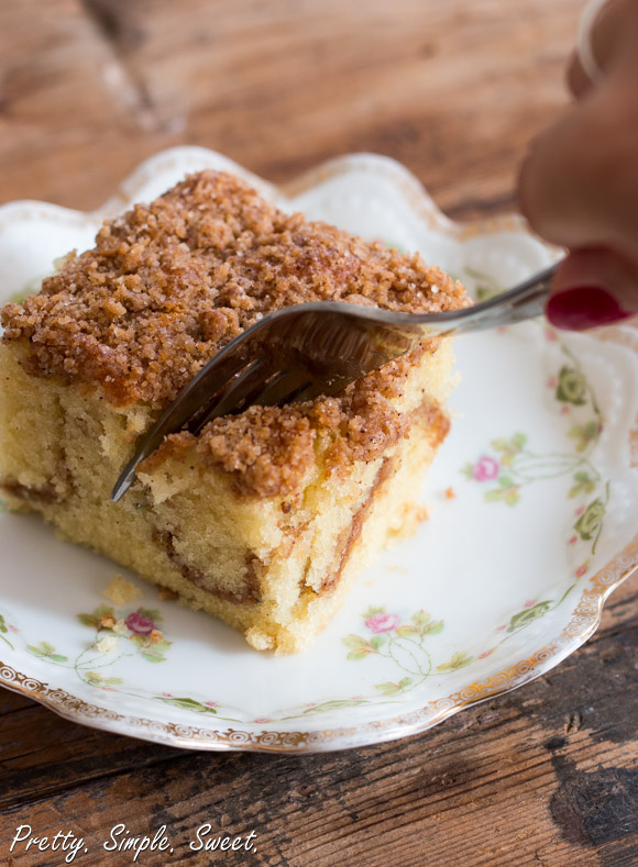 Cinnamon Streusel Coffee Cake Pretty. Simple. Sweet.