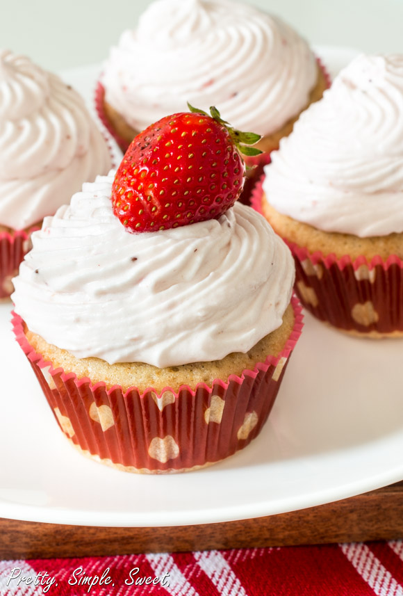 Strawberries and Cream Cupcakes