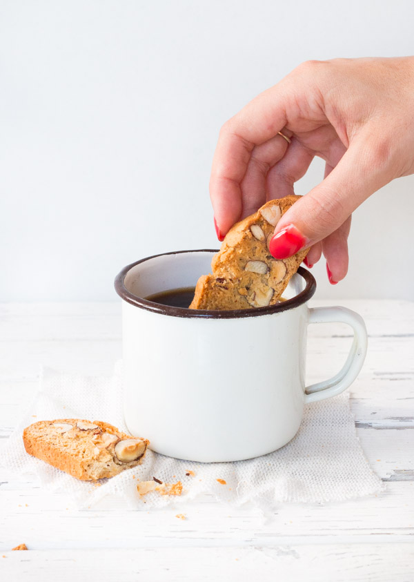 Almond Biscotti | prettysimplesweet.com