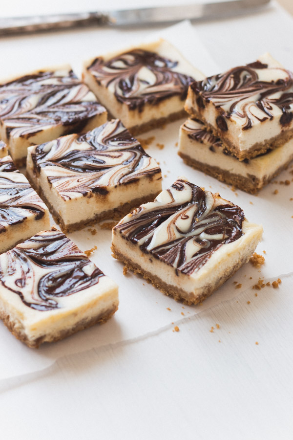 Rich and Creamy Nutella Cheesecake Bars - Pretty. Simple. Sweet.