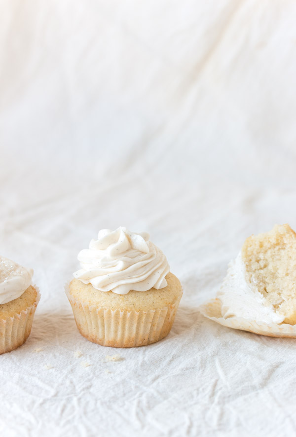 vanilla cupcakes