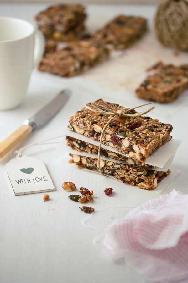 Versatile and healthy homemade granola bars, packed with your favorite ingredients. | prettysimplesweet.com