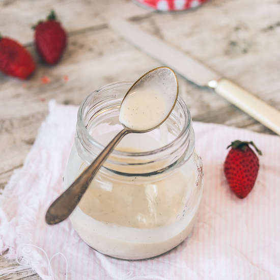 Easy Vanilla Sauce | Lovefoodies