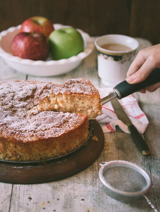 This simple apple cake makes the perfect snack for fall | prettysimplesweet.com