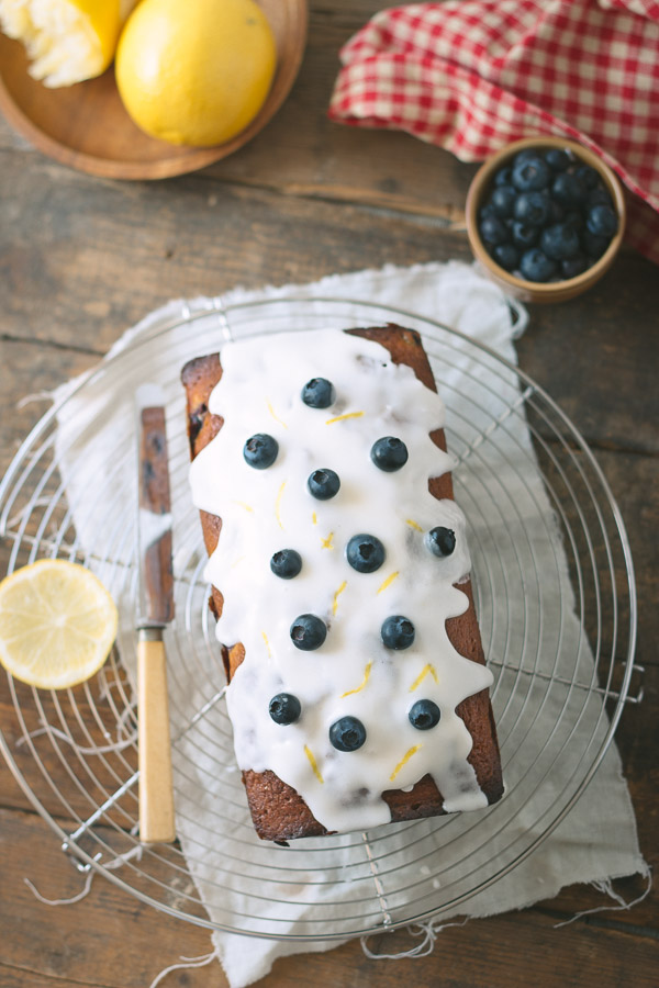 Lemon blueberry cake