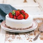 Simple and classic cheesecake | prettysimplesweet.com