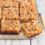 Peaches and Cream Crumble Bars | prettysimplesweet.com