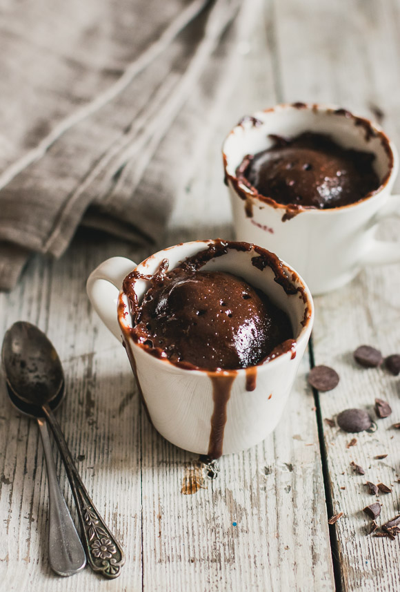 Fudgy individual mug cake that is ready to eat in 5 minutes!