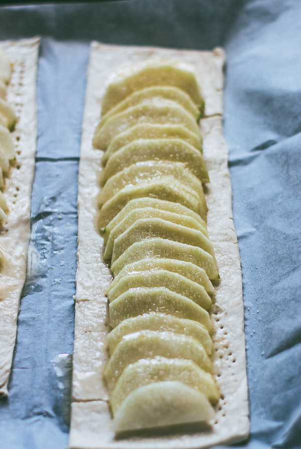 puff pastry apple rose tart