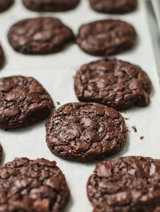 AMAZING Chocolate Fudge Cookies