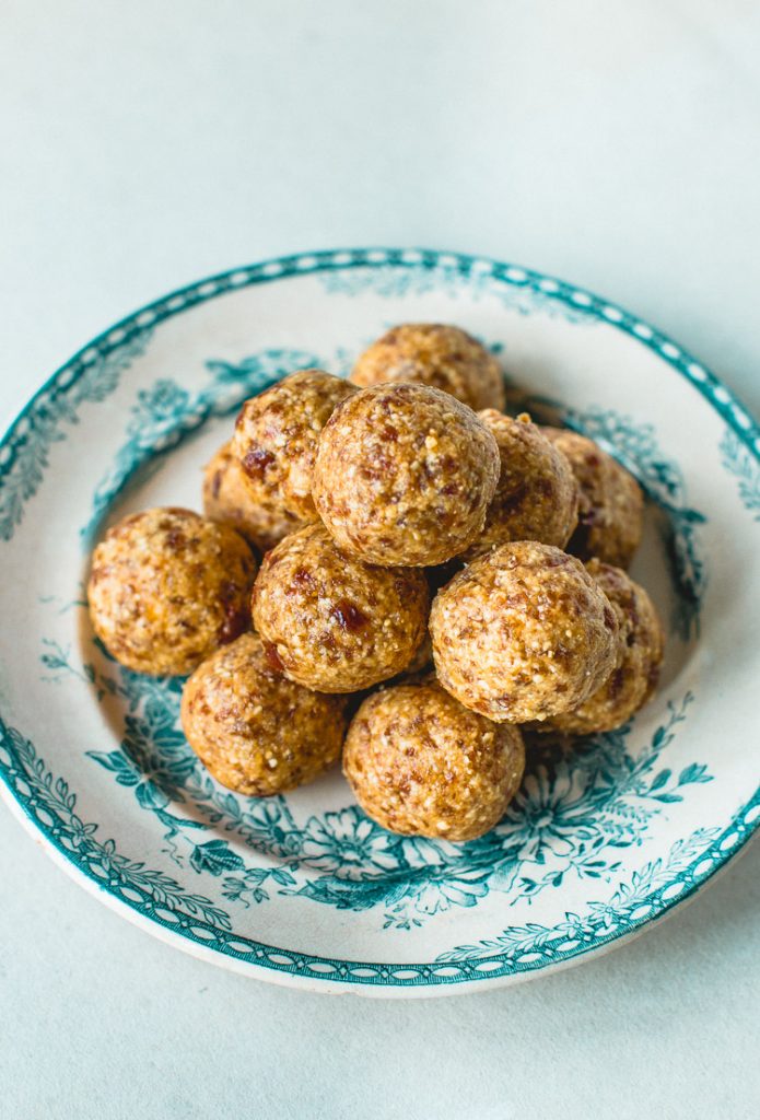 Super Tasty Peanut Butter Energy Balls