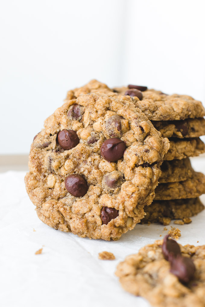 Super Saver - Recipe: Chewy Oatmeal Chocolate Chip Cookies