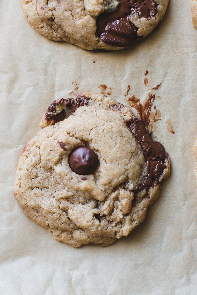 tahini chocolate chip cookies