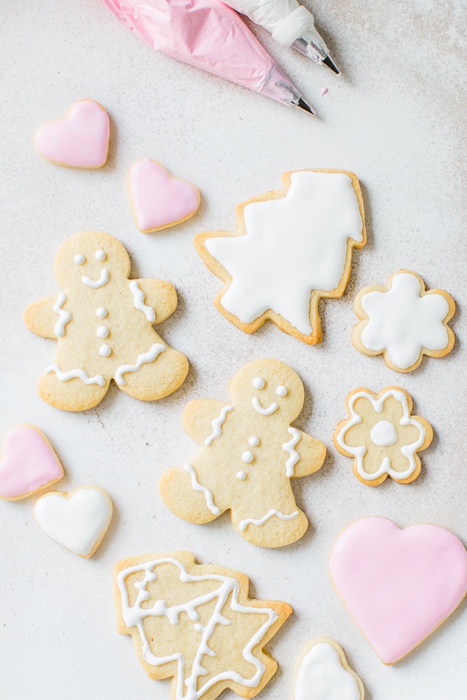 Ultimate Royal Icing for Sugar Cookies - Pretty. Simple. Sweet.