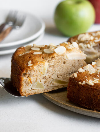 Easy Apple Cake