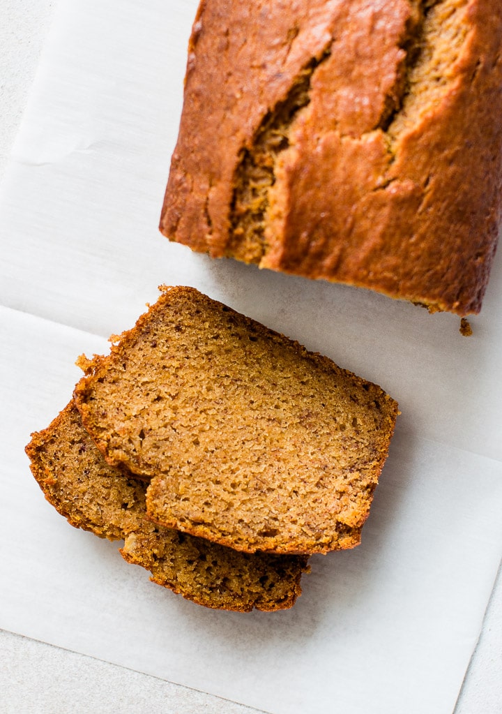 Easy and Moist Pumpkin Banana Bread - Pretty. Simple. Sweet.