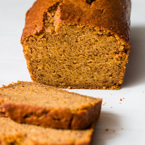 Easy and Moist Pumpkin Banana Bread - Pretty. Simple. Sweet.