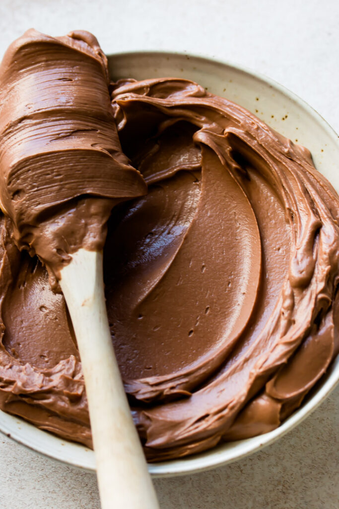 Simple Chocolate Nutella Frosting - Dish 'n' the Kitchen