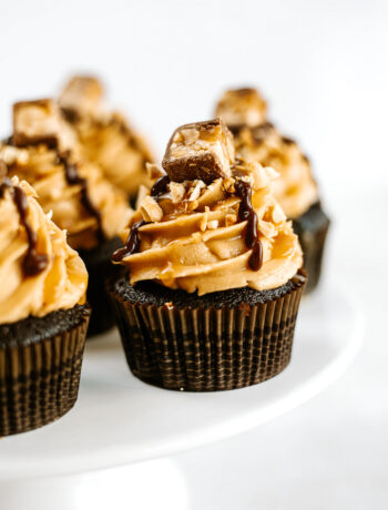 Snickers Cupcakes