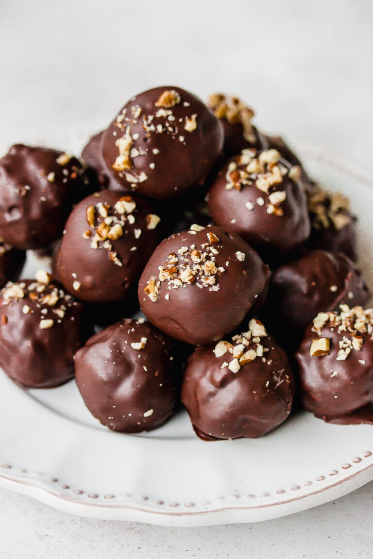 Amazing Pecan Pie Truffles - Pretty. Simple. Sweet.