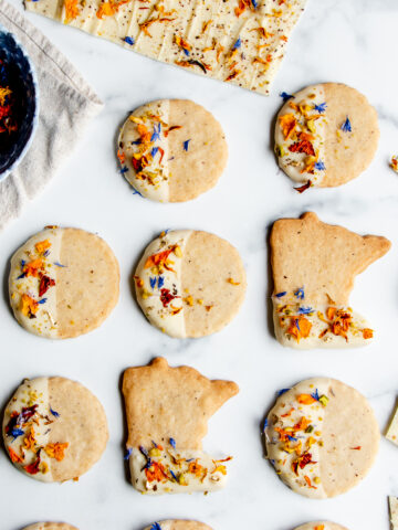 Minnesota cookie scandinavian inspired with white chocolate and flower sprinkles.